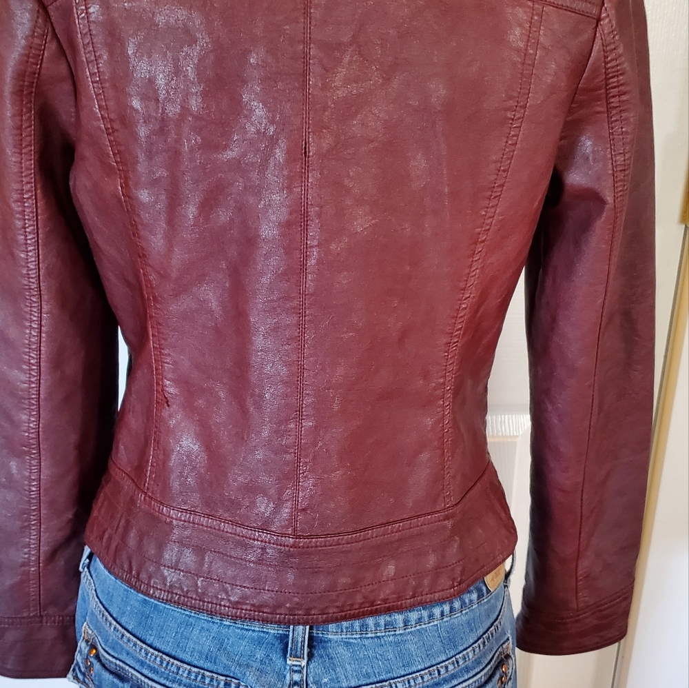 Coffee shop faux leather jacket - Picture 5 of 8